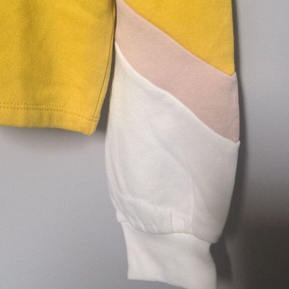 Divided Cropped Sweatshirt    - Picture 2 of 5